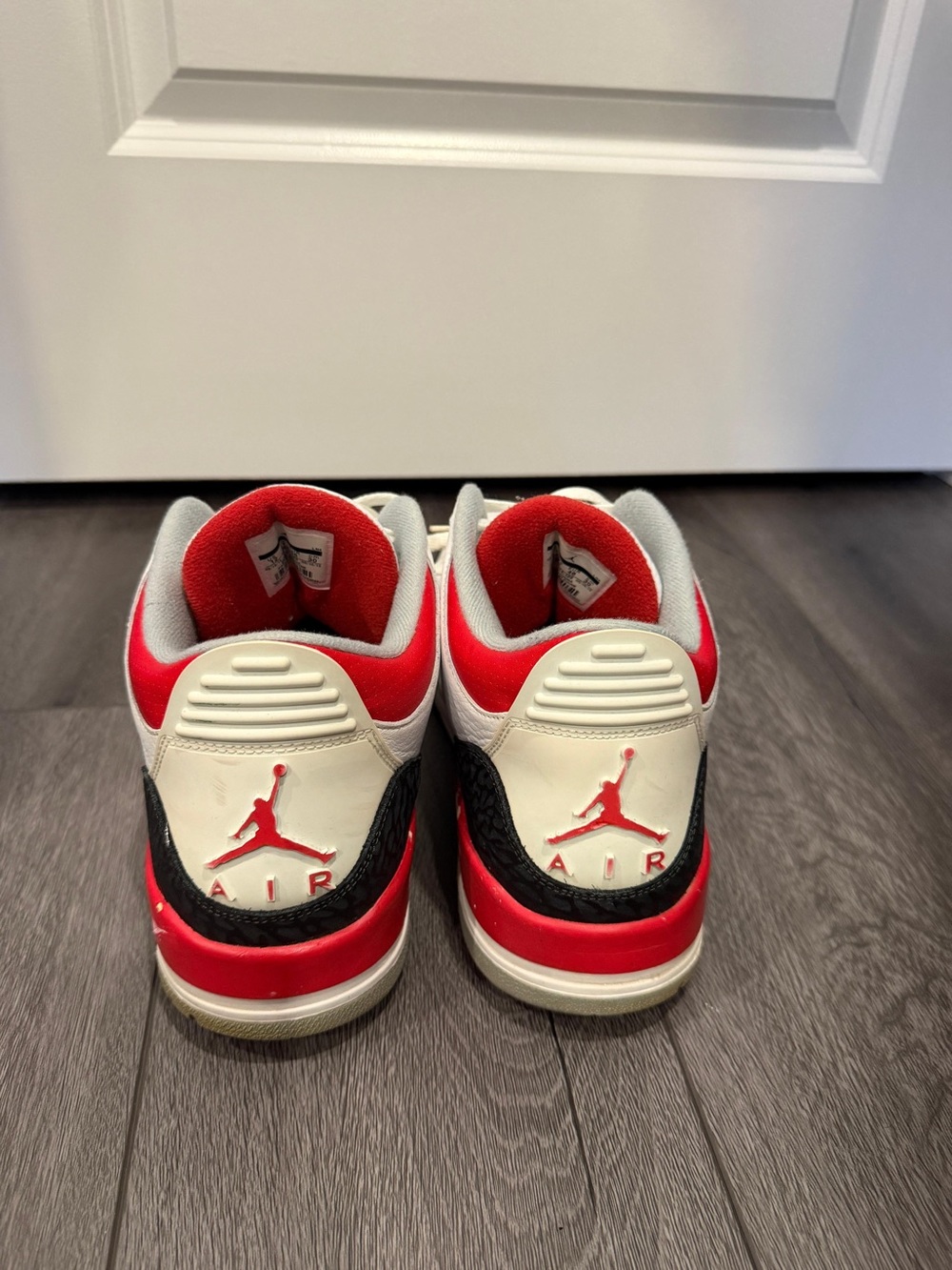 Jordan mens Red, White & Black Retro Jumpman Sneakers